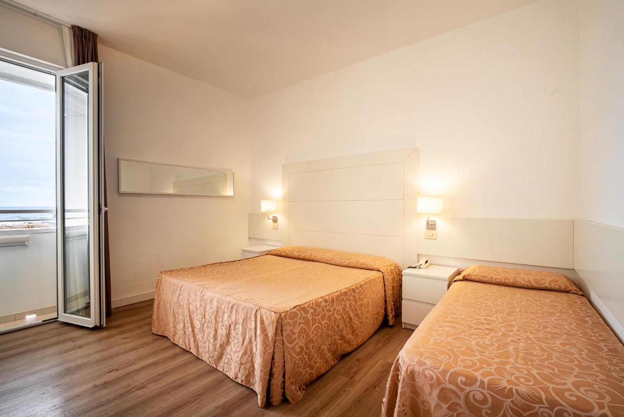 Triple Room Sea View
